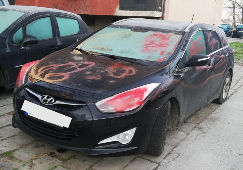 Бивш главен архитект на Пловдив видя колата си и се хвана за главата СНИМКИ 