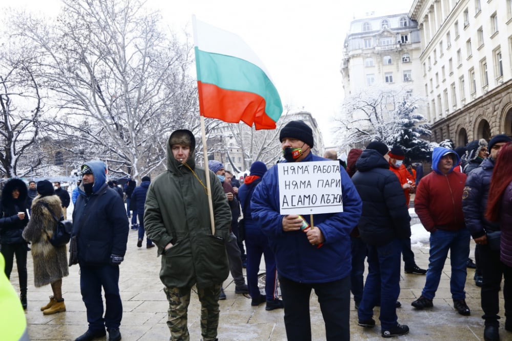 БЛИЦ TV: Ресторантьорите излязоха на протест