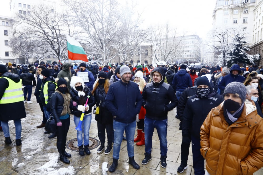 БЛИЦ TV: Ресторантьорите излязоха на протест