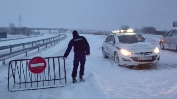Зимата се завърна и стана страшно в тези части на България