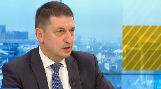 Министър Терзийски разкри ще има ли отново КПП-та, ако ситуацията с К-19 се влоши 