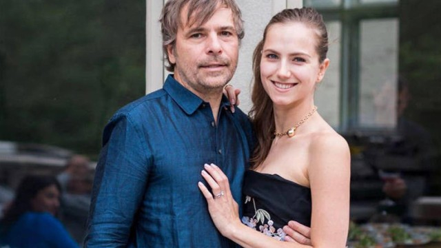 Канадски милионер и съпругата му на съд за "ваксиниране с връзки"