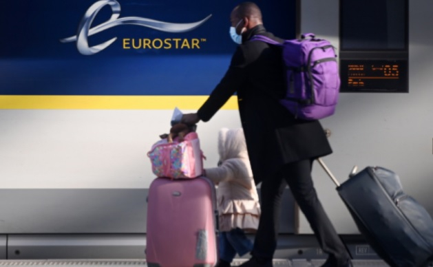 Великобритания ще изисква карантиниране за 10 дни в хотел на пристигащите в страната
