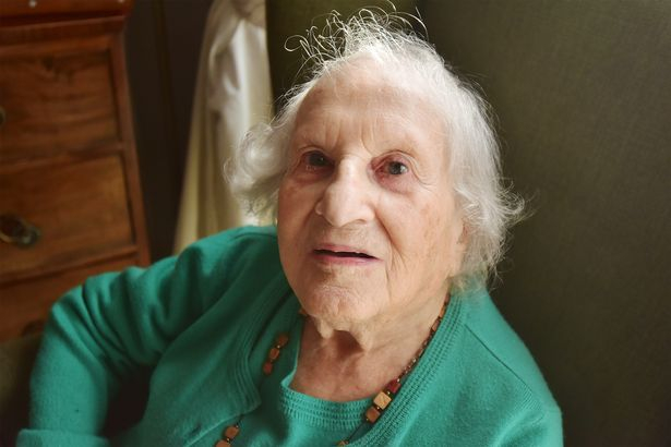 101-г. еврейка, живяла под един покрив с Хитлер, с любопитни разкрития за Фюрера 