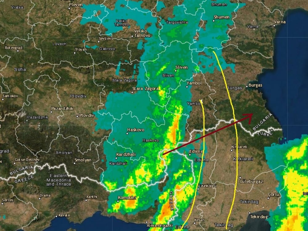 Извънредно! Невиждана в историята буря удари край морето и помля всичко по пътя си СНИМКИ