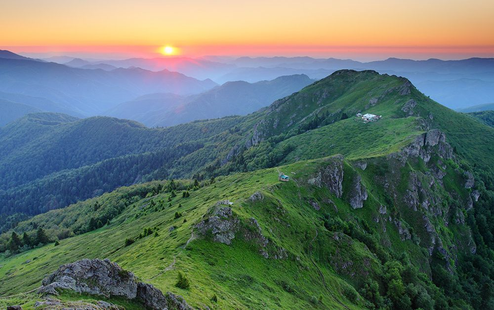 Това са най-удивителните хижи в България