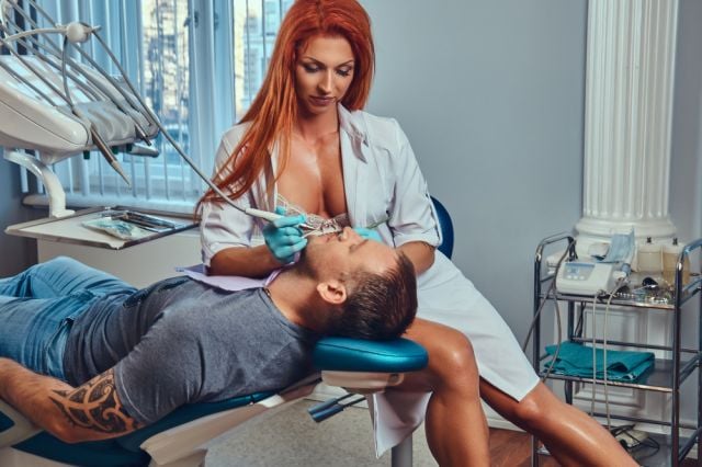 Зъболекарят ви може да разбере, че скоро сте правили орален секс