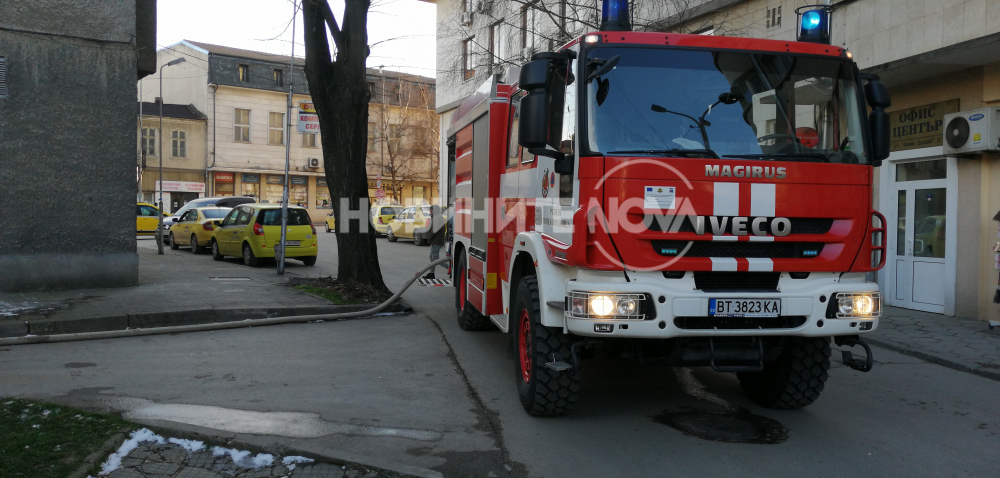 Пожарникари спасиха 15-годишна в Горна Оряховица на косъм от смъртта след... 