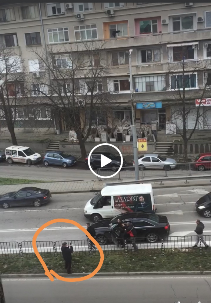 Първо в БЛИЦ! Брутален бой между шофьори в тузарско Ауди в Пловдив СНИМКИ