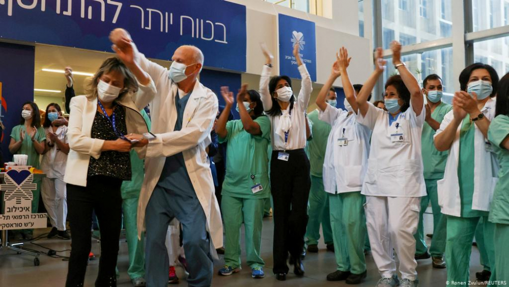 Наш изявен лекар в Израел: Българите да се ваксинират! И тук имаше един като Мангъров, но не му дават думата!  