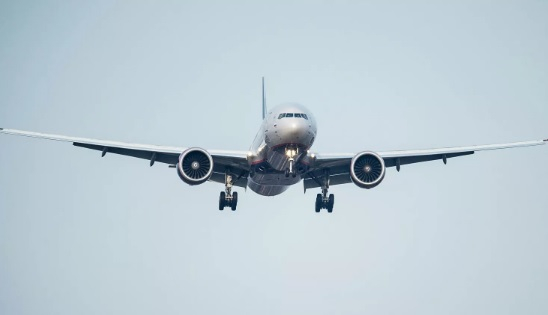 Boeing преустановява полетите на самолетите от модела 777