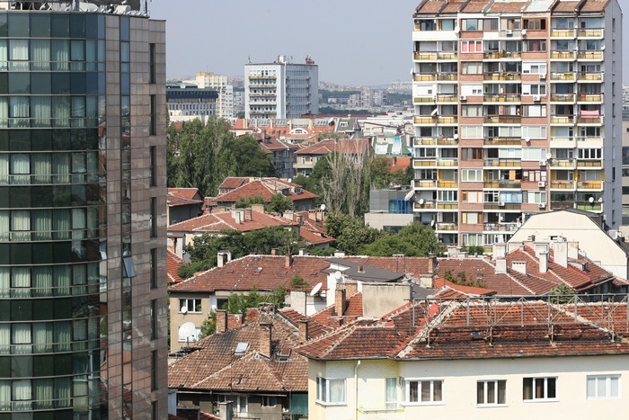 Всички се чудят - защо имотите в София не поевтиняват заради К-19