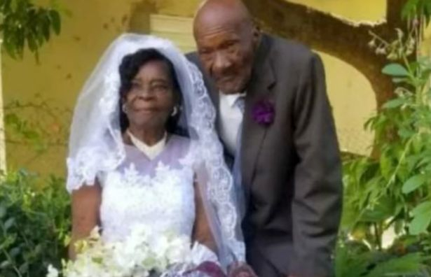91-г. се омъжи навръх рождения си ден след 10 години предложения за брак СНИМКИ