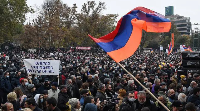 Преврат! Военните поискаха главата на Пашинян, Армения е пред гражданска война ВИДЕО