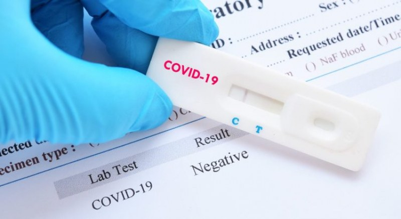 Застрахователи възстановяват цената на Covid тест в чужбина