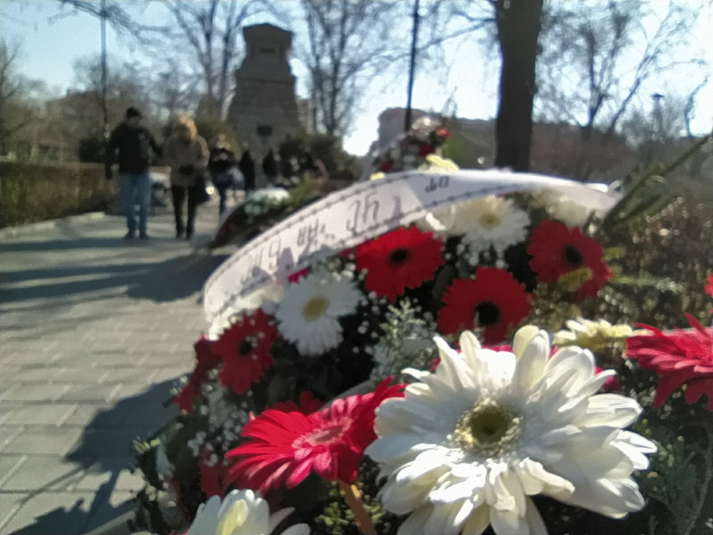Йотова почете пред Докторския паметник загиналите медици в Руско-турската освободителна война ВИДЕО