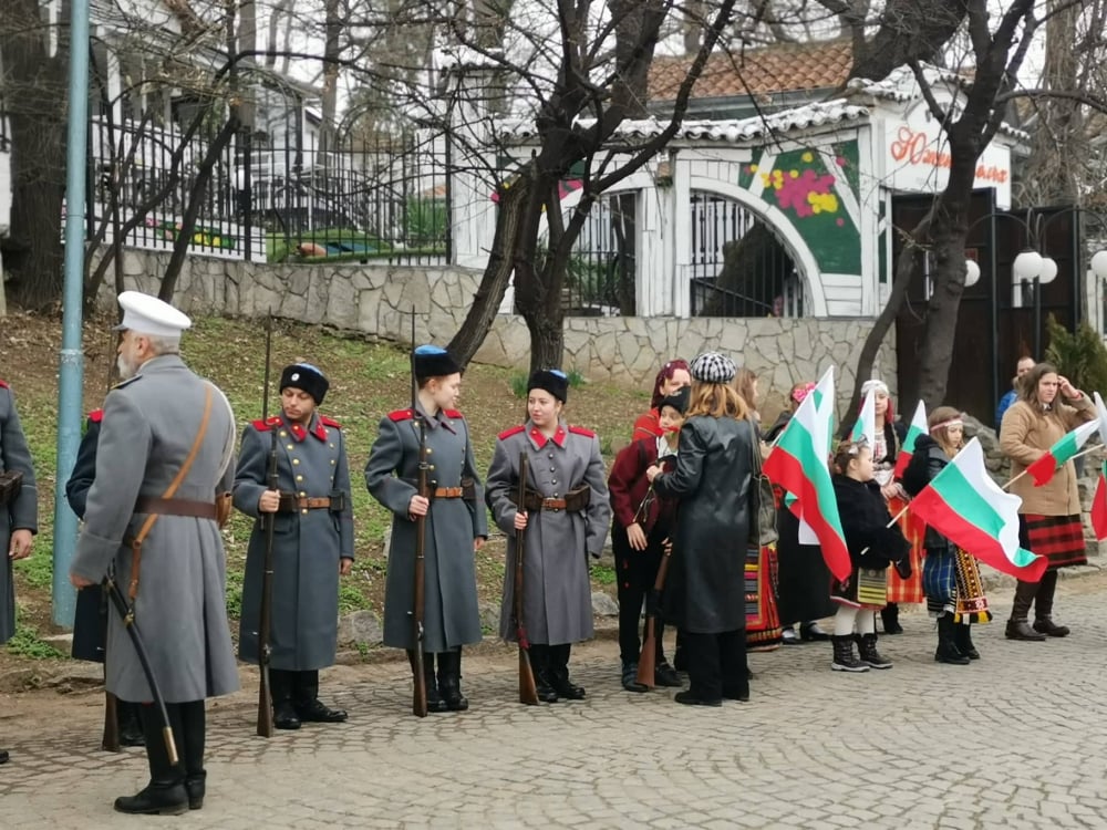 Жените и Освобождението: Имало ли е дами в редиците на опълченците? СНИМКИ