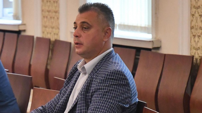 Юлиан Ангелов от ВМРО показа приказната си съпруга и двете си деца СНИМКИ