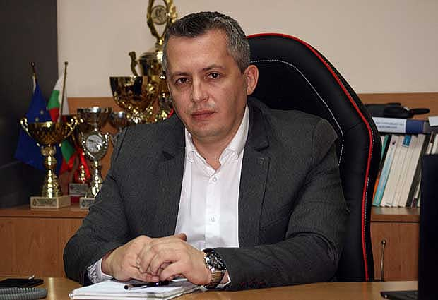 Гл. комисар Николай Хаджиев обяви как се пазят машините за вота 