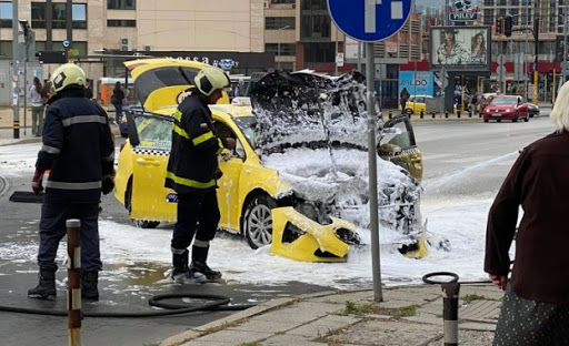 Невероятна случка с катастрофирал таксиметров шофьор и ватманката Дафинка в София