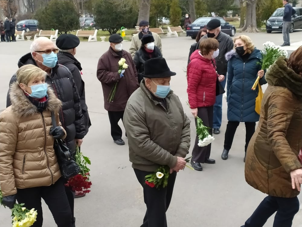 Изпратихме Клара Маринова в последния ѝ път СНИМКИ