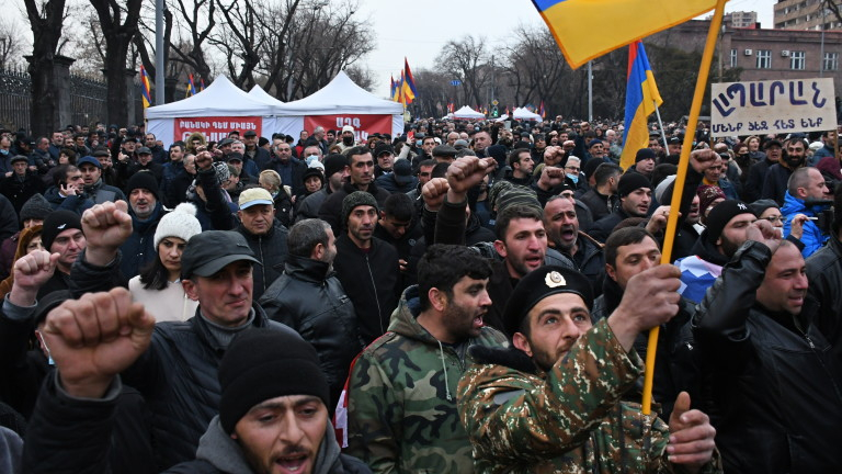 В Армения пак е страшно, ето какво направи опозицията