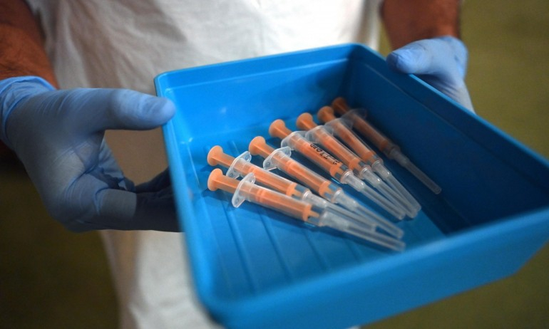 ЕМА разследва инциденти с кръвни съсиреци след ваксиниране с "АстраЗенека“