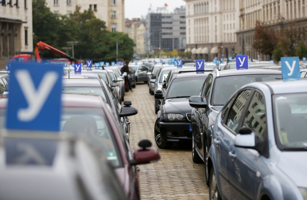 Автоинструктори от цяла България отново излизат на протест