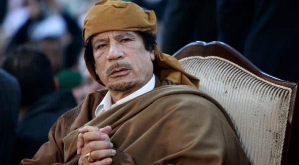 Това е най-луксозната кола, в която се е возил Муамар Кадафи ВИДЕО