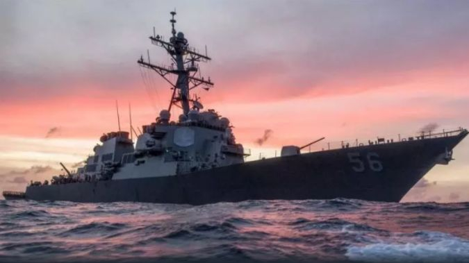 Руски кораби по петите на US разрушителя "Томас Хаднер" в Черно море