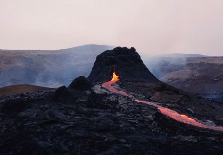 Българин засне непроизносимия вулкан, изригнал в Исландия ВИДЕО