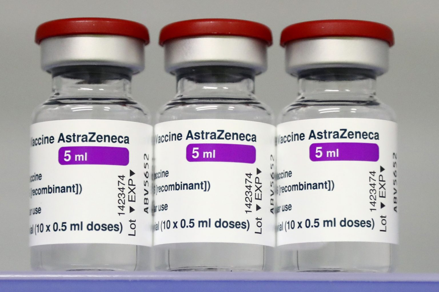 И Словения спира ваксинирането с AstraZeneca за хора под 60 години