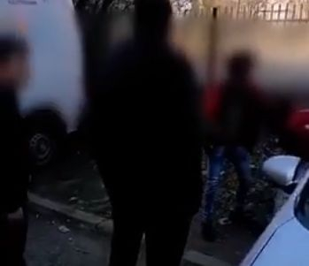Брутална гавра в Бургас! Тийнейджъри изнасилват с предмети ученик и снимат видео 18+