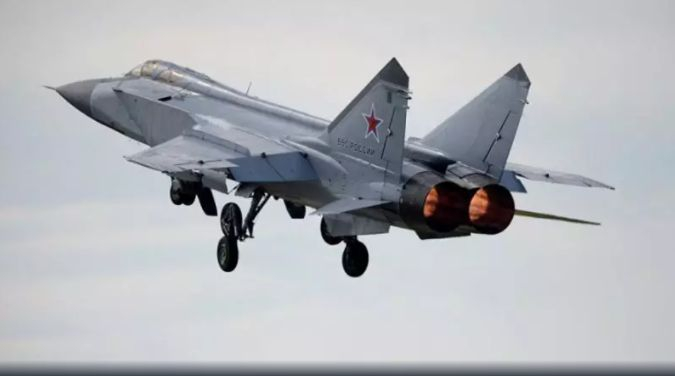 Екшън в небето: Руски МиГ-31 прихвана норвежки шпионски самолет