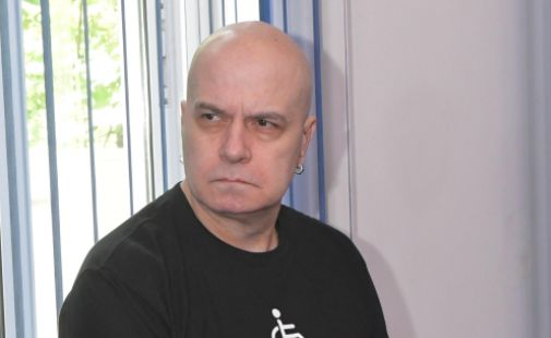 Стана ясно какво ще се случи на 15 април, ако поваленият от К-19 Слави Трифонов не положи депутатска клетва