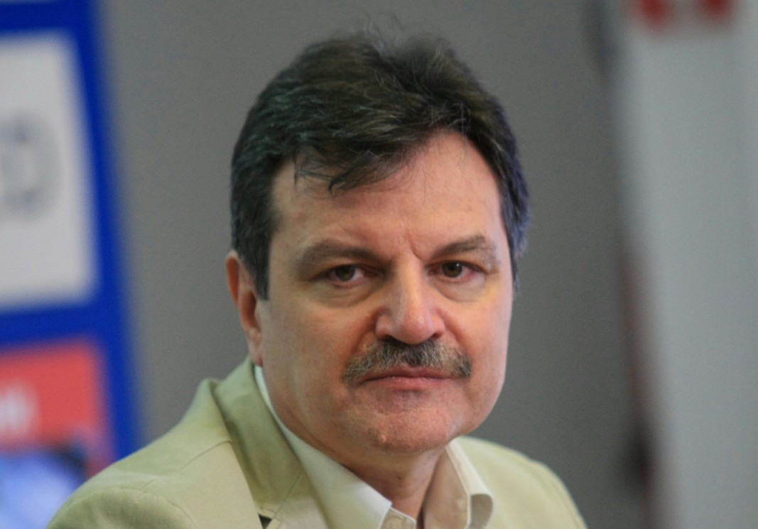Д-р Симидчиев покрусен от закриването на НОЩ