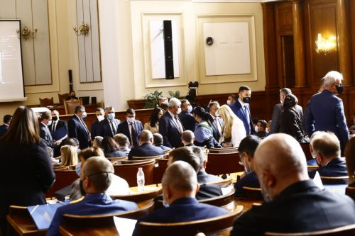 Скандали и сеири или защо това е най-интересният парламент, който България е имала ВИДЕО