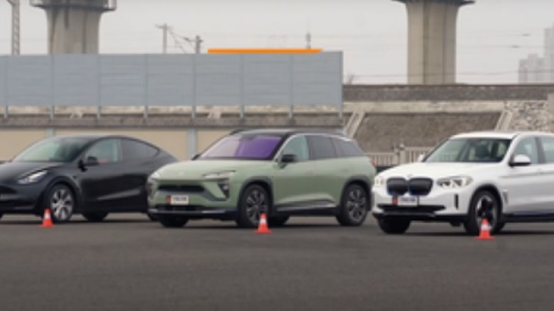 Кой е по-бърз: Битка на електромобилите BMW iX3, Tesla Model Y и Nio ES6 ВИДЕО