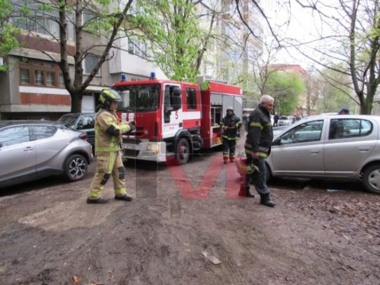 Силен гръм изправи на нокти жителите на русенски квартал ВИДЕО 