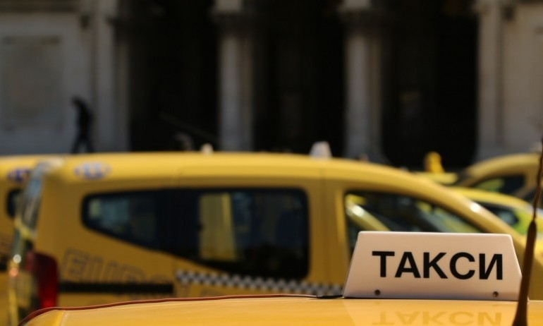 Такситата с първа реакция за проекта на Христо Иванов