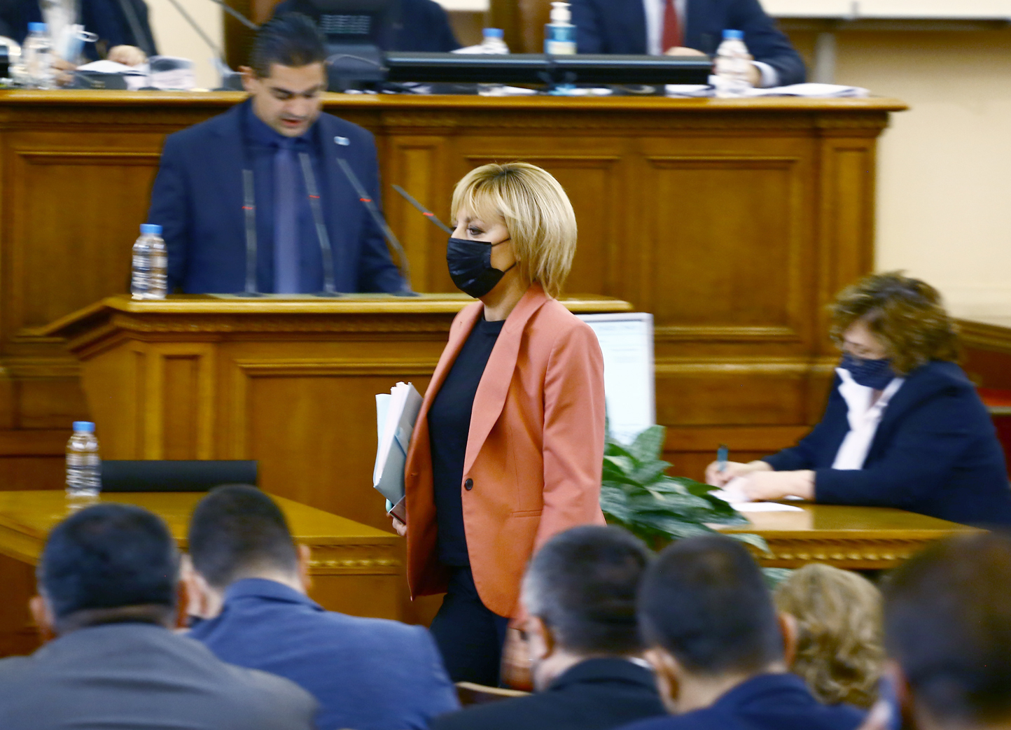 Манолова предрече пренареждане на партиите при следващите избори