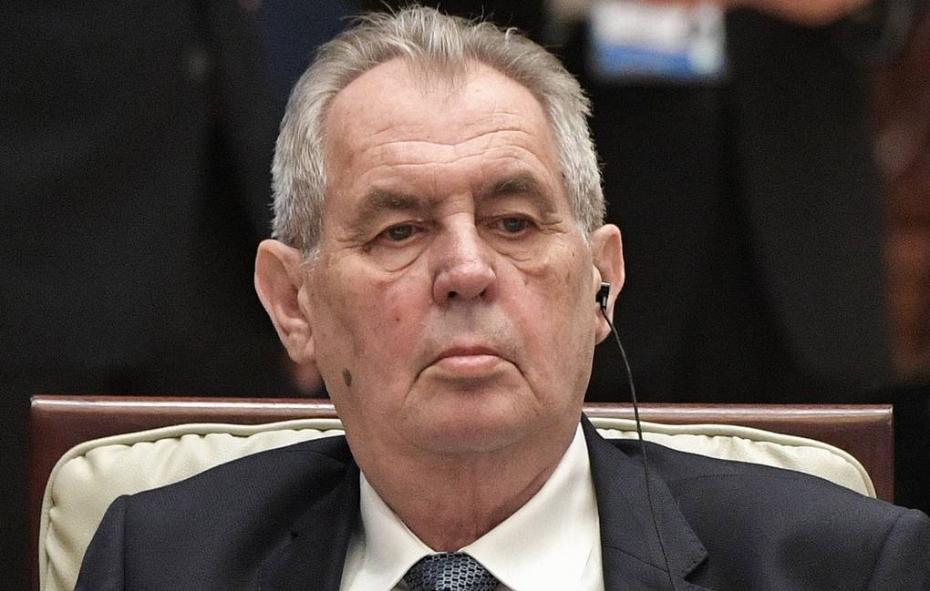 Чешкият президент хвърли бомба за шпионския скандал с Русия, извади втора версия