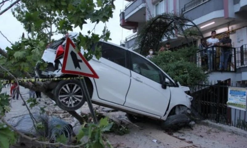 Кървав ужас в Турция с много жертви ВИДЕО