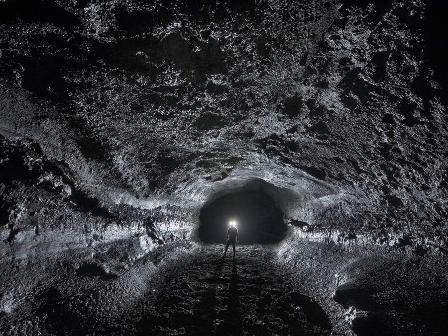 Археолози откриха пещерата, в която е трябвало да започне краят на света СНИМКИ