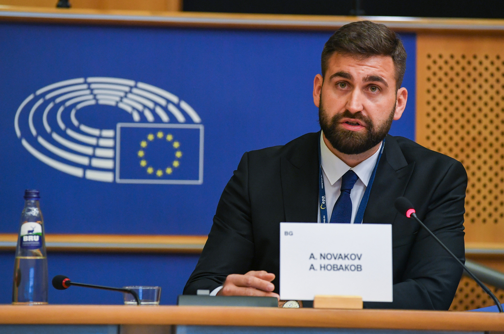 Новаков сезира Европарламента за политическа намеса на ДБ в работата на КПКОНПИ