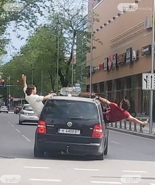 Цял Пловдив е в ужас от това, което направиха тези младежи в шуменска кола СНИМКИ