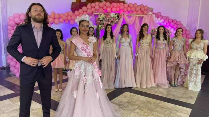 БЛИЦ TV: Красива студентка е новата Царица на Розата в Карлово