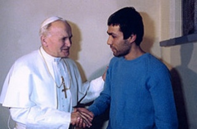 Мехмед Али Агджа наруши мълчанието си за атентата срещу папа Йоан Павел II
