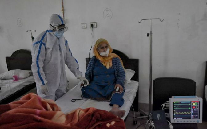 Нова страшна зараза плъзна из Индия, хиляди останаха без очи