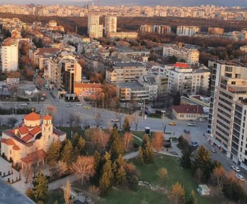 СНИМКИ показват огромната промяна в София за 40 години